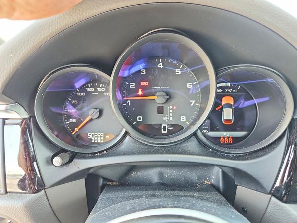 2020 PORSCHE MACAN