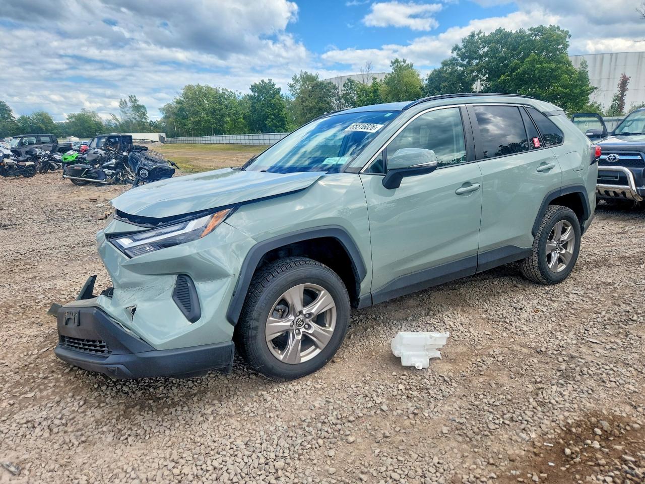 2022 TOYOTA RAV4 XLE
