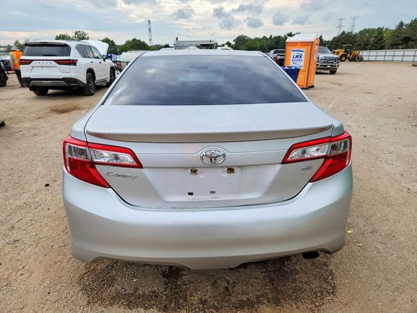 2014 TOYOTA CAMRY