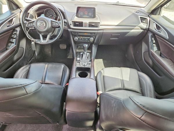 2018 MAZDA 3 Touring