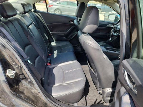 2018 MAZDA 3 Touring