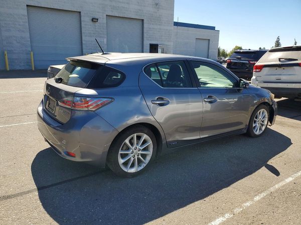 2013 LEXUS CT 200h