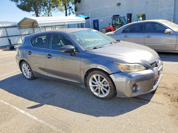 2013 LEXUS CT 200h