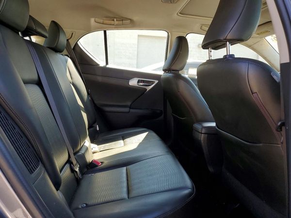 2013 LEXUS CT 200h