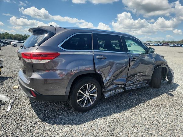 2017 TOYOTA HIGHLANDER