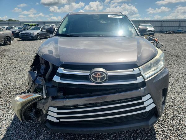 2017 TOYOTA HIGHLANDER