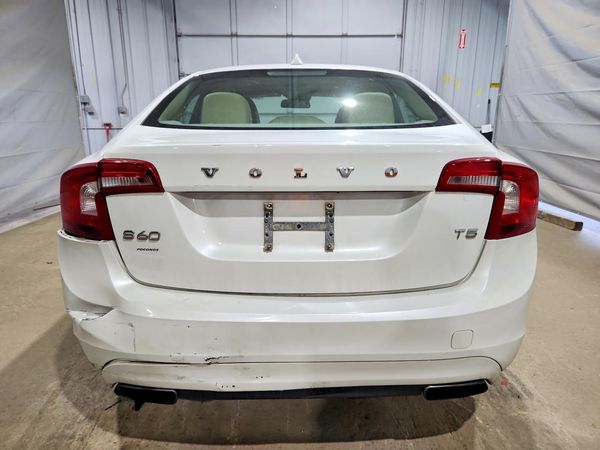 2014 VOLVO S60