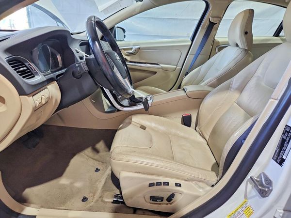 2014 VOLVO S60