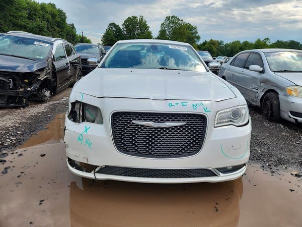 2016 CHRYSLER 300 300C