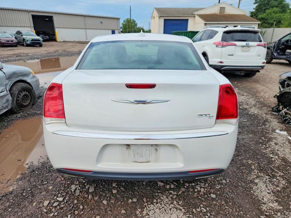 2016 CHRYSLER 300 300C