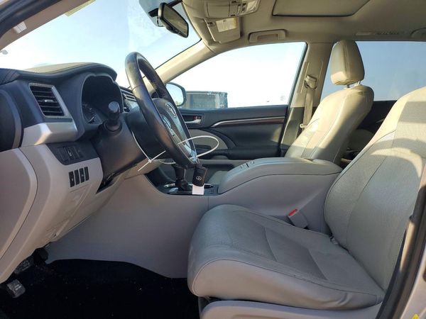 2015 TOYOTA HIGHLANDER