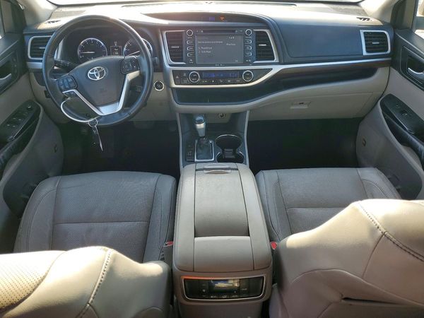 2015 TOYOTA HIGHLANDER
