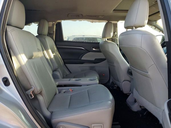 2015 TOYOTA HIGHLANDER