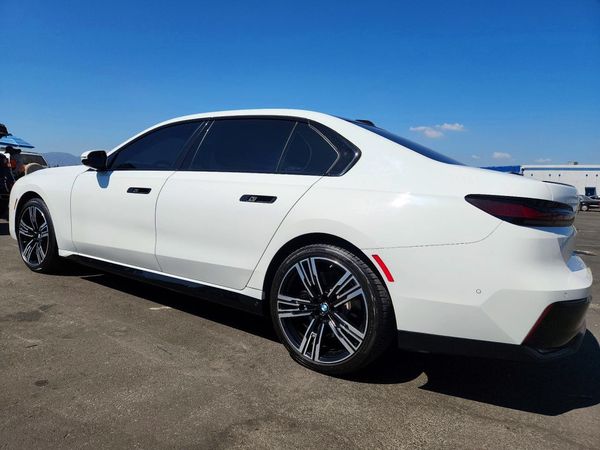 2023 BMW 740