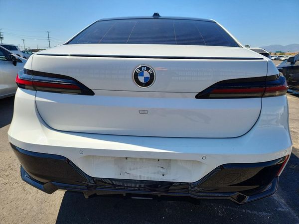 2023 BMW 740