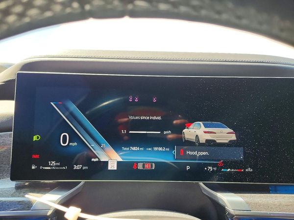 2023 BMW 740