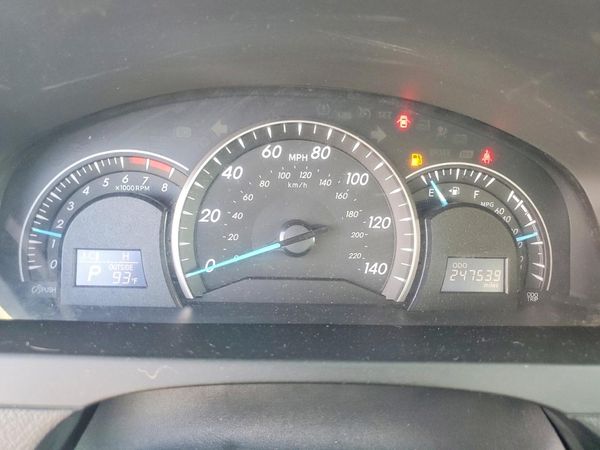 2012 TOYOTA CAMRY