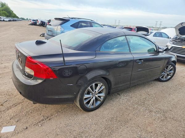 2012 VOLVO C70