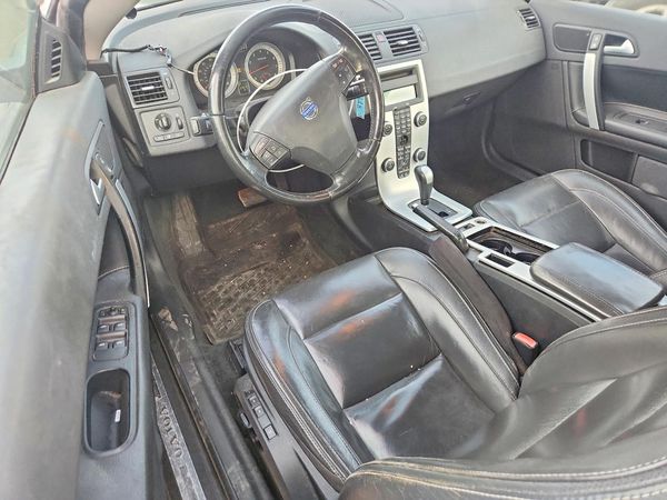 2012 VOLVO C70