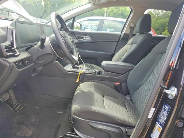2025 KIA SPORTAGE LX
