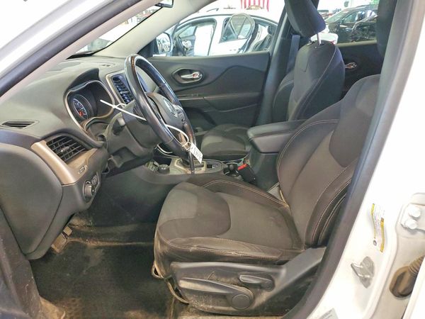 2015 JEEP CHEROKEE LATITUDE 4X4