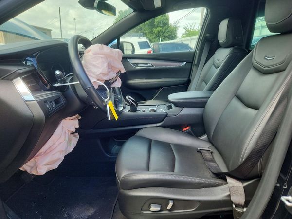 2023 CADILLAC XT5