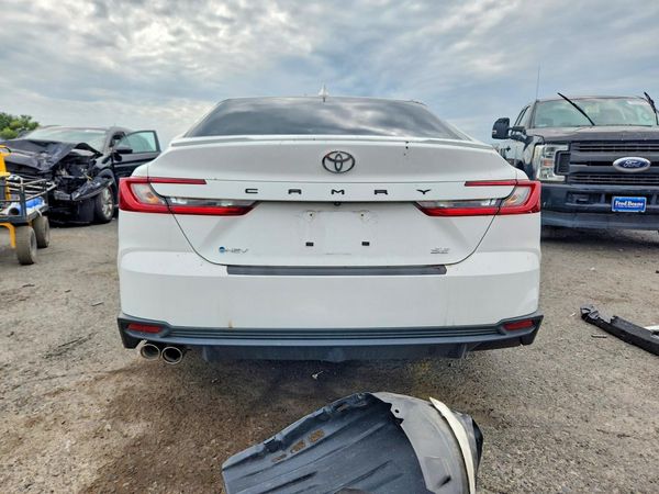 2025 TOYOTA CAMRY