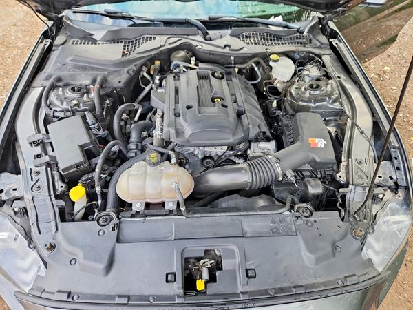 2020 FORD MUSTANG I4 Coupe — Engine bay