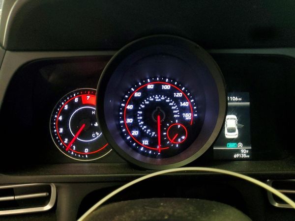 2021 HYUNDAI ELANTRA