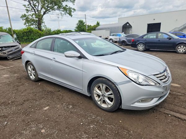 2013 HYUNDAI SONATA