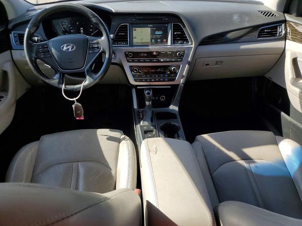 2016 HYUNDAI SONATA GLS (Middle)