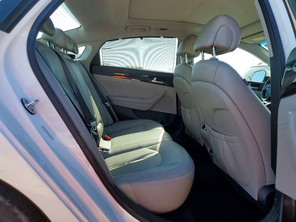 2016 HYUNDAI SONATA GLS (Middle)