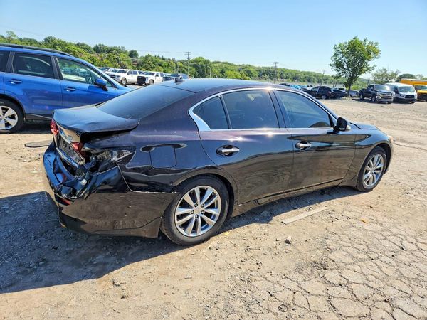 2016 INFINITI Q50