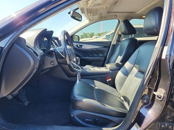 2016 INFINITI Q50