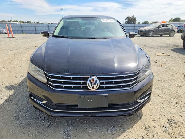 2018 VOLKSWAGEN PASSAT SE, SE w/ Technology