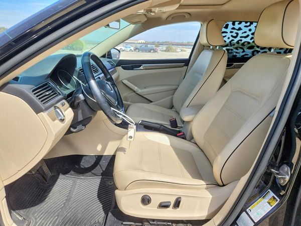 2018 VOLKSWAGEN PASSAT SE, SE w/ Technology