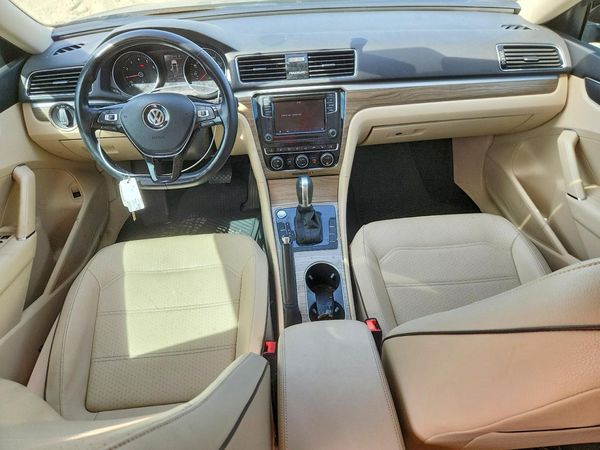 2018 VOLKSWAGEN PASSAT SE, SE w/ Technology