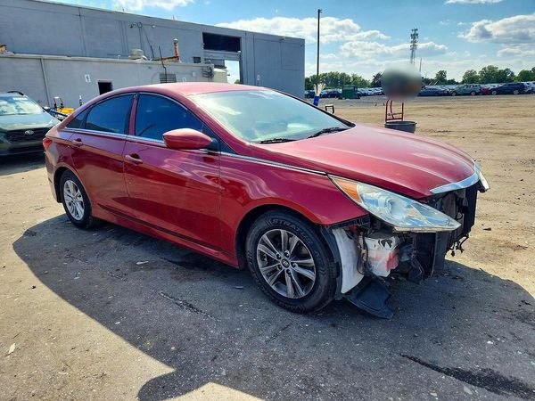 2014 HYUNDAI SONATA GLS/ GLS Popular — Passenger 3/4