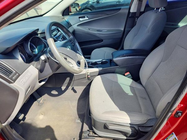 2014 HYUNDAI SONATA GLS/ GLS Popular — DENT