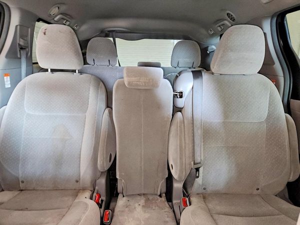 2017 TOYOTA SIENNA LE Mobility/LE