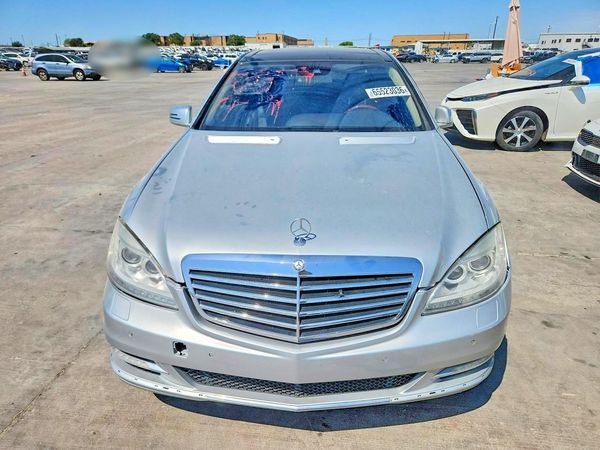 2013 MERCEDES-BENZ S S550