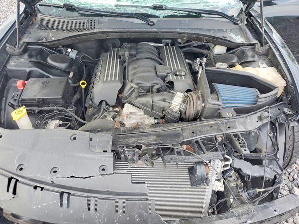 2019 DODGE CHARGER Scat Pack — Engine bay