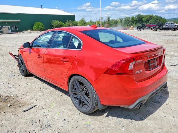2016 VOLVO S60
