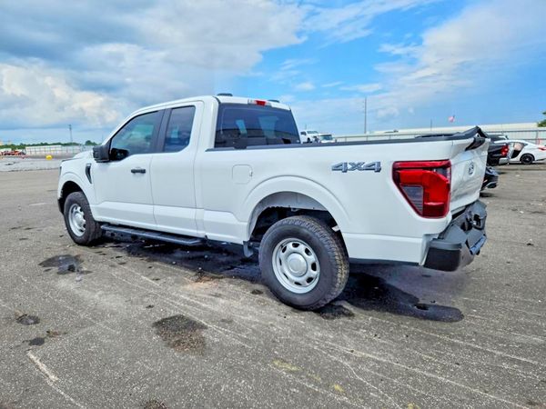 2025 FORD F150