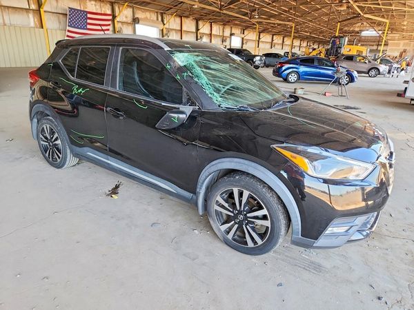 2020 NISSAN KICKS