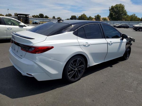 2026 TOYOTA CAMRY