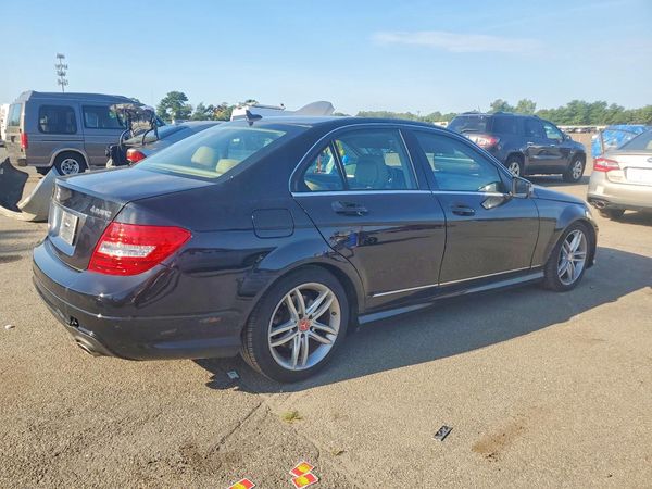 2013 MERCEDES-BENZ C C300