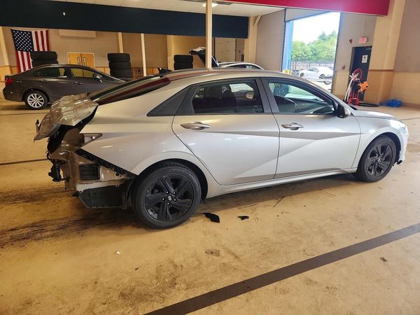 2021 HYUNDAI ELANTRA