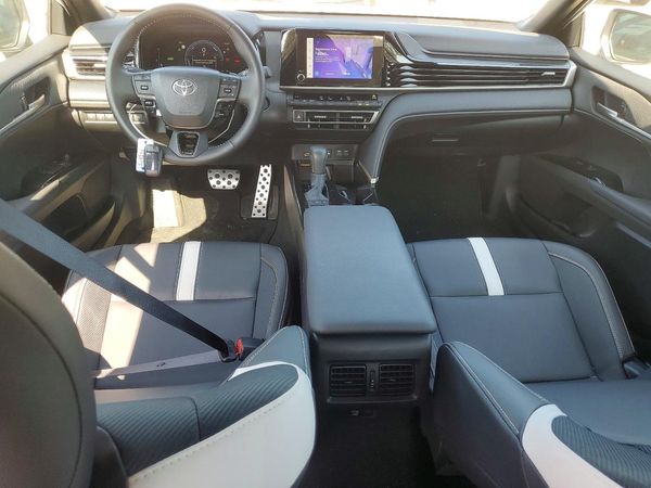 2025 TOYOTA CAMRY