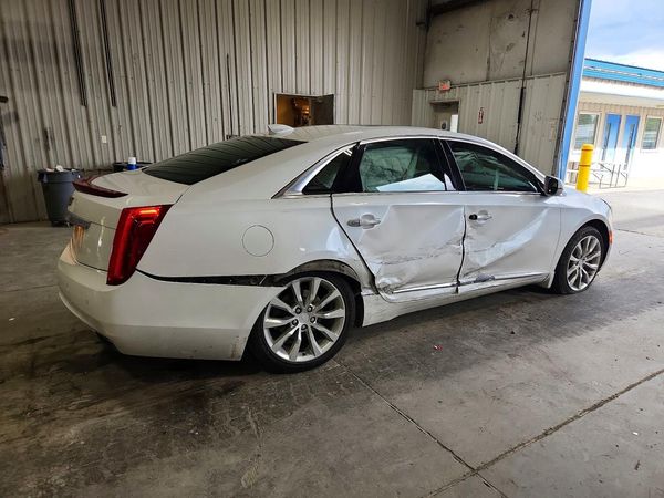 2017 CADILLAC XTS Luxury